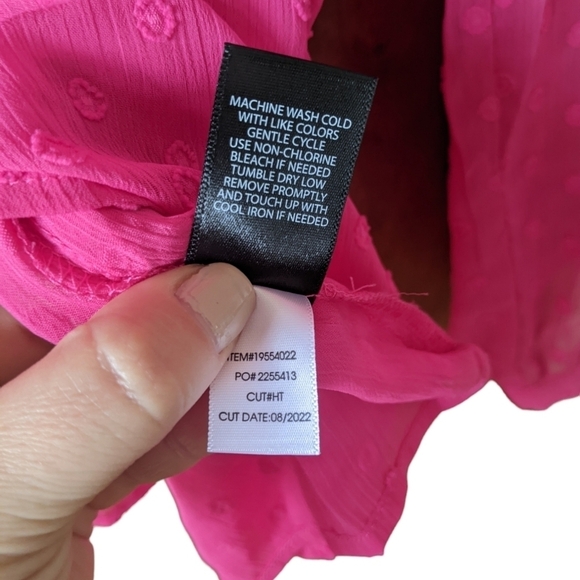 Torrid Chiffon Clip Dot Button-Front Blouse Size 2 / 2x / 18-20 - Picture 9 of 10